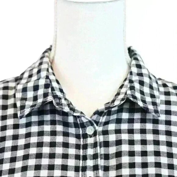 Banana Republic Black Gingham Button Up Long Sleeve Shirt Size Medium Petite - Picture 2 of 8